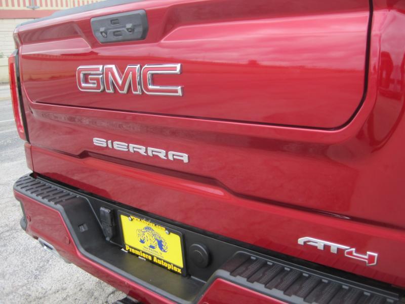 GMC Sierra 1500 AT4 Crew Cab 4WD 2023