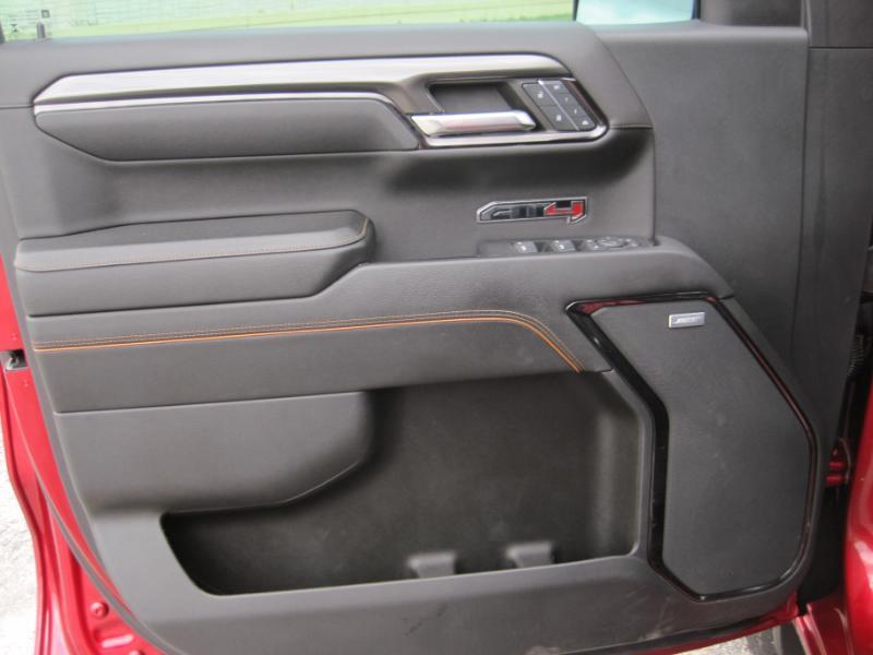 GMC Sierra 1500 AT4 Crew Cab 4WD 2023