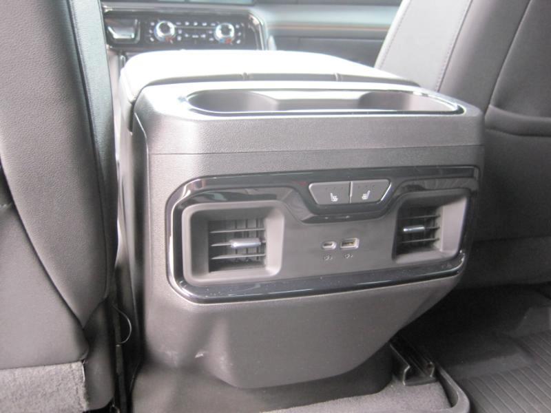 GMC Sierra 1500 AT4 Crew Cab 4WD 2023