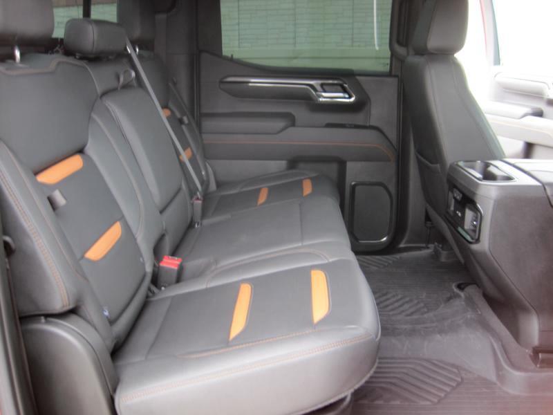 GMC Sierra 1500 AT4 Crew Cab 4WD 2023