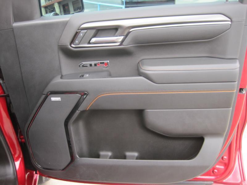 GMC Sierra 1500 AT4 Crew Cab 4WD 2023