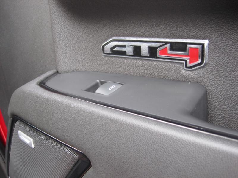 GMC Sierra 1500 AT4 Crew Cab 4WD 2023