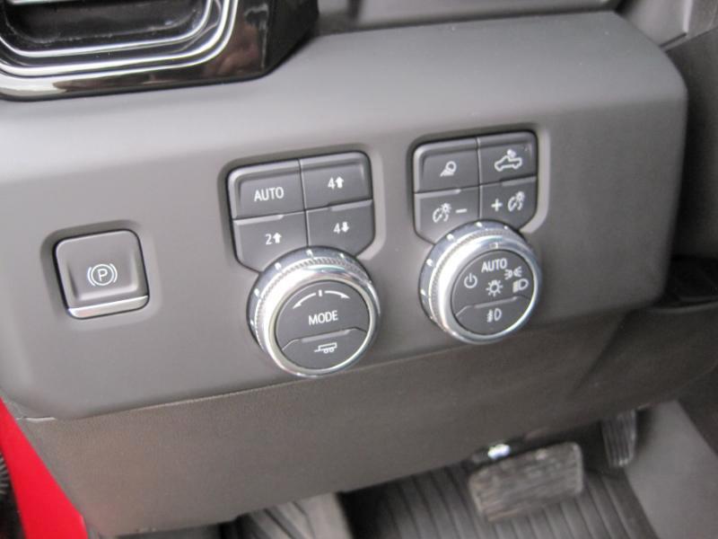 GMC Sierra 1500 AT4 Crew Cab 4WD 2023