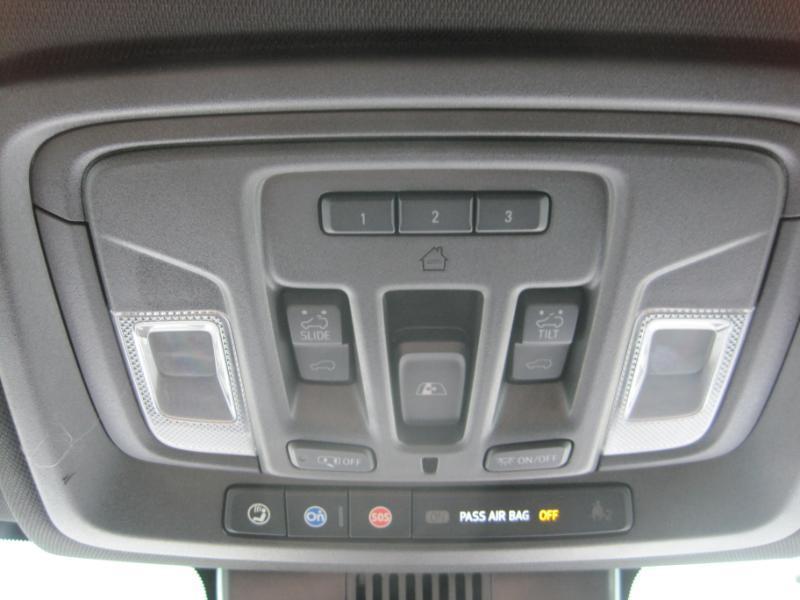 GMC Sierra 1500 AT4 Crew Cab 4WD 2023