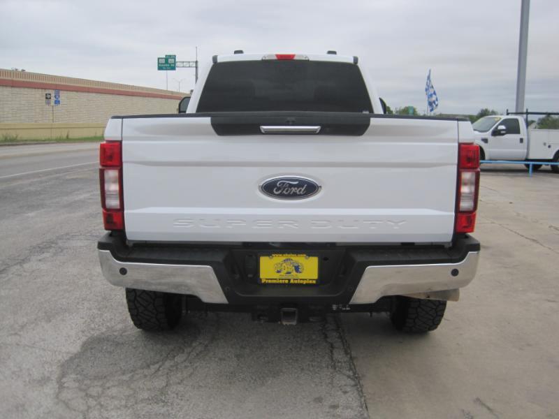 Ford F-250 SD XLT Crew Cab Long Bed 4WD 2022