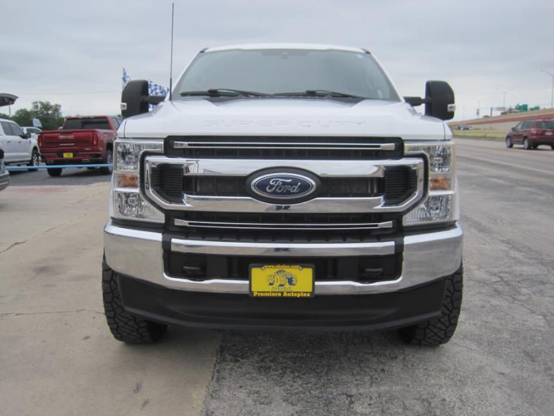 Ford F-250 SD XLT Crew Cab Long Bed 4WD 2022