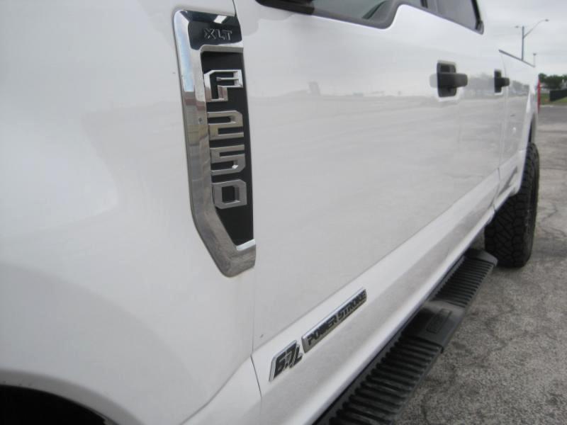 Ford F-250 SD XLT Crew Cab Long Bed 4WD 2022