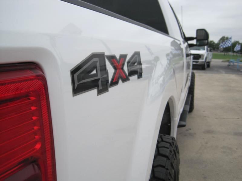 Ford F-250 SD XLT Crew Cab Long Bed 4WD 2022