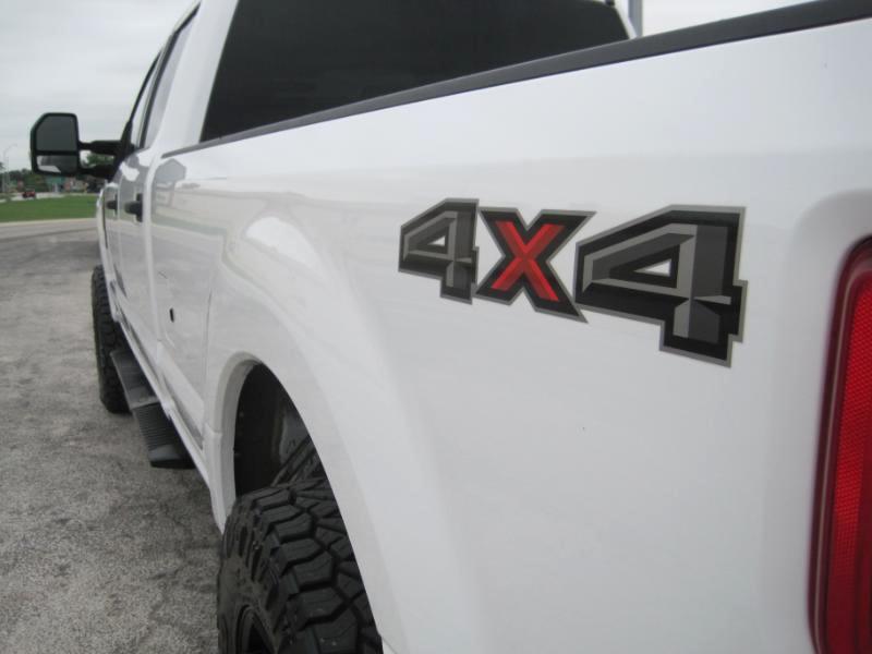 Ford F-250 SD XLT Crew Cab Long Bed 4WD 2022