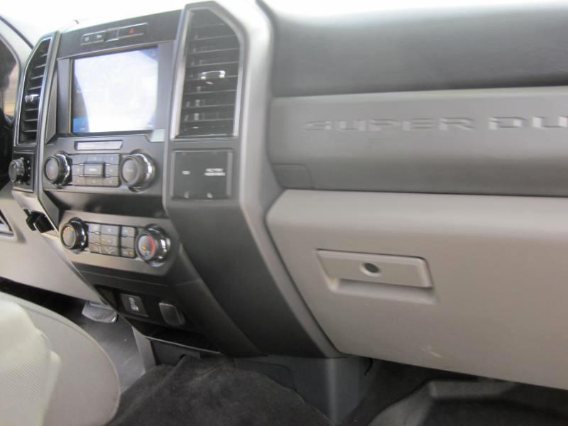 Ford F-250 SD XLT Crew Cab Long Bed 4WD 2022
