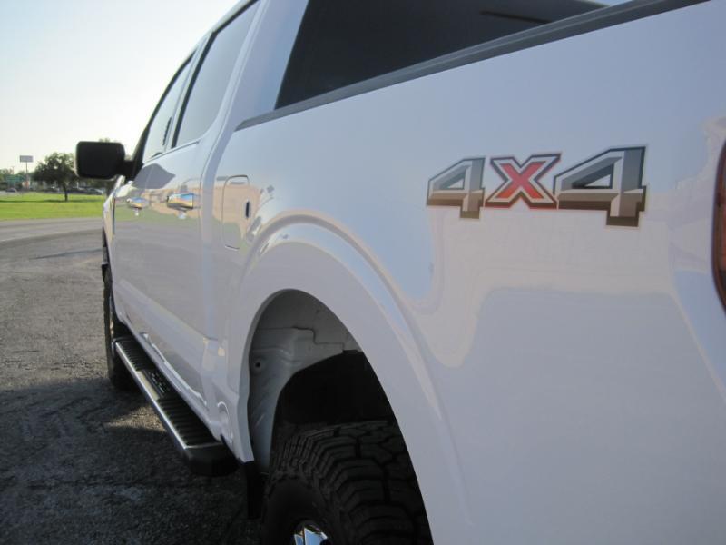 Ford F-150 Lariat SuperCrew 5.5-ft. Bed 4WD 2023