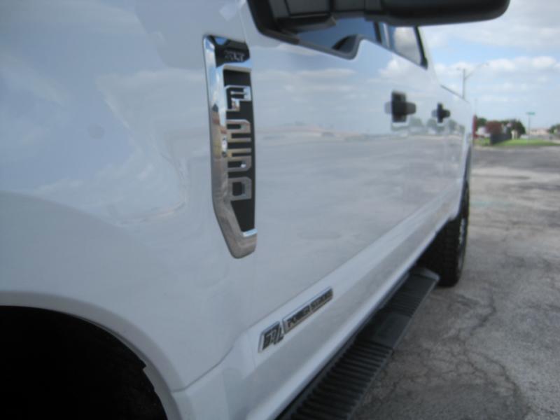 Ford F-250 SD XLT Crew Cab Long Bed 4WD 2022