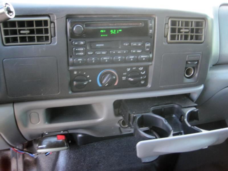 Ford F-350 SD XL Crew Cab Long Bed 2WD 2003