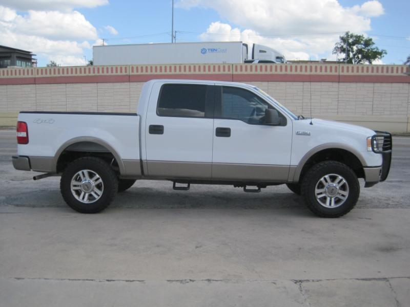 Ford F-150 Lariat SuperCrew 4WD 2005