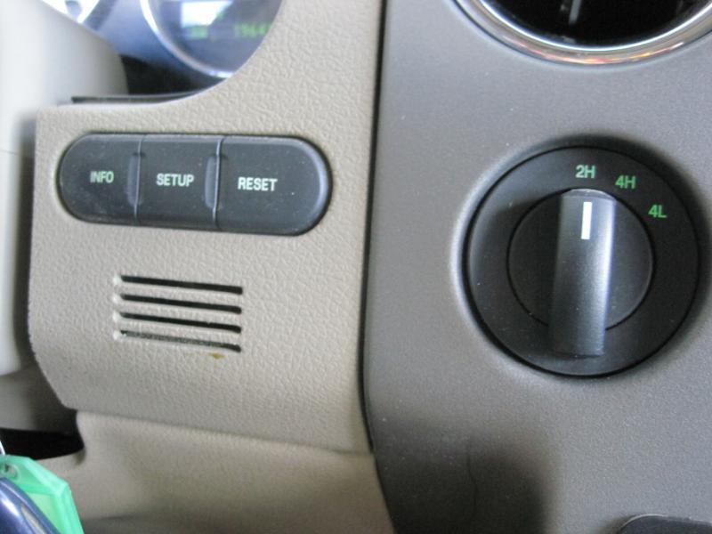 Ford F-150 Lariat SuperCrew 4WD 2005