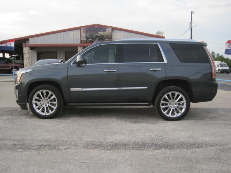 Cadillac Escalade 2WD 4dr Premium Luxury 2019