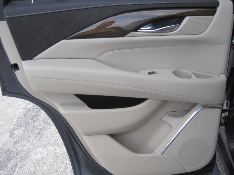 Cadillac Escalade 2WD 4dr Premium Luxury 2019