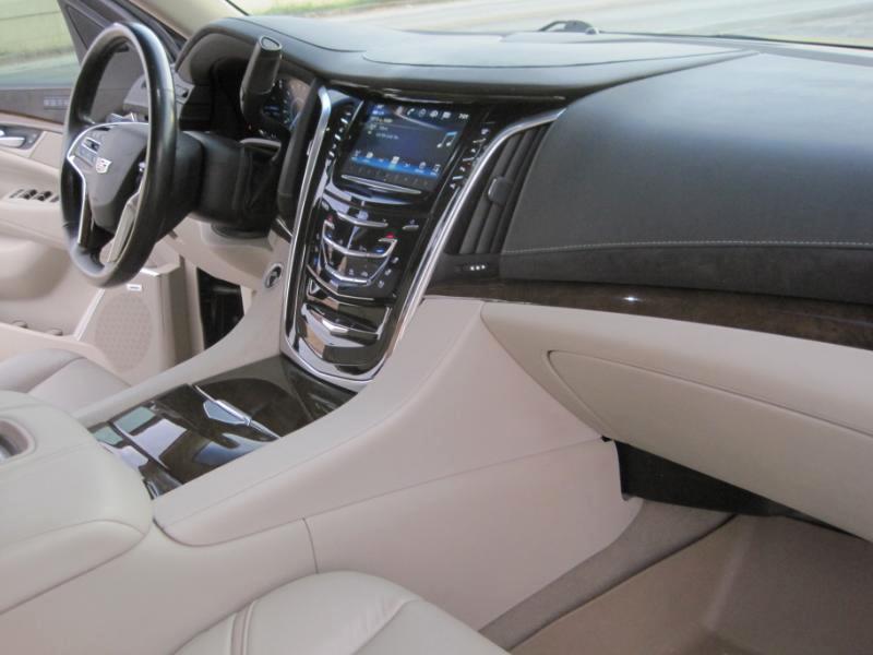 Cadillac Escalade 2WD 4dr Premium Luxury 2019