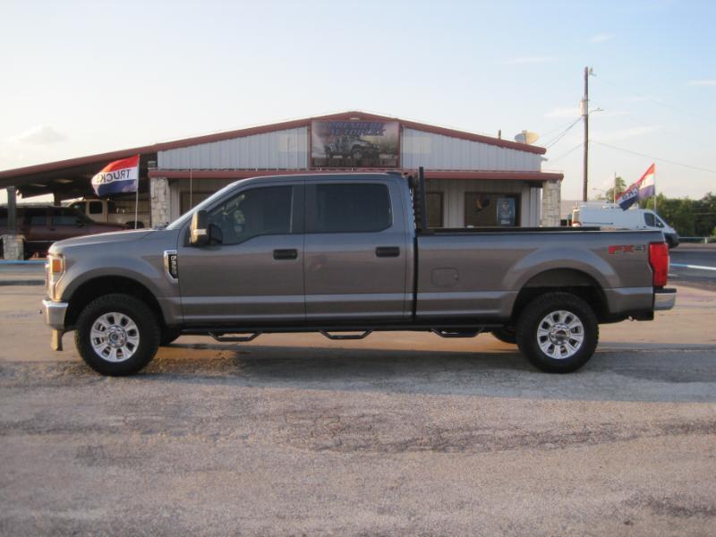 Ford F-350 SD FX4 Crew Cab Long Bed 4WD 2022