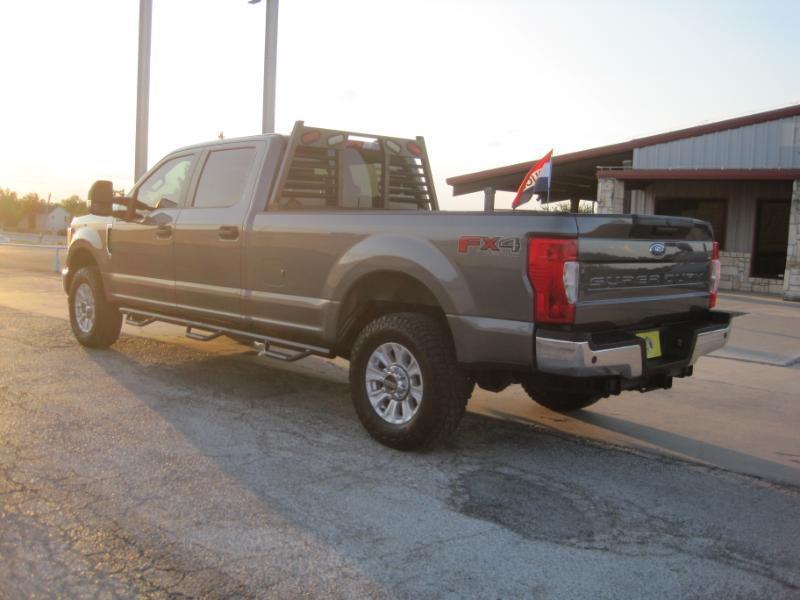 Ford F-350 SD FX4 Crew Cab Long Bed 4WD 2022