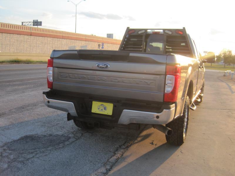 Ford F-350 SD FX4 Crew Cab Long Bed 4WD 2022