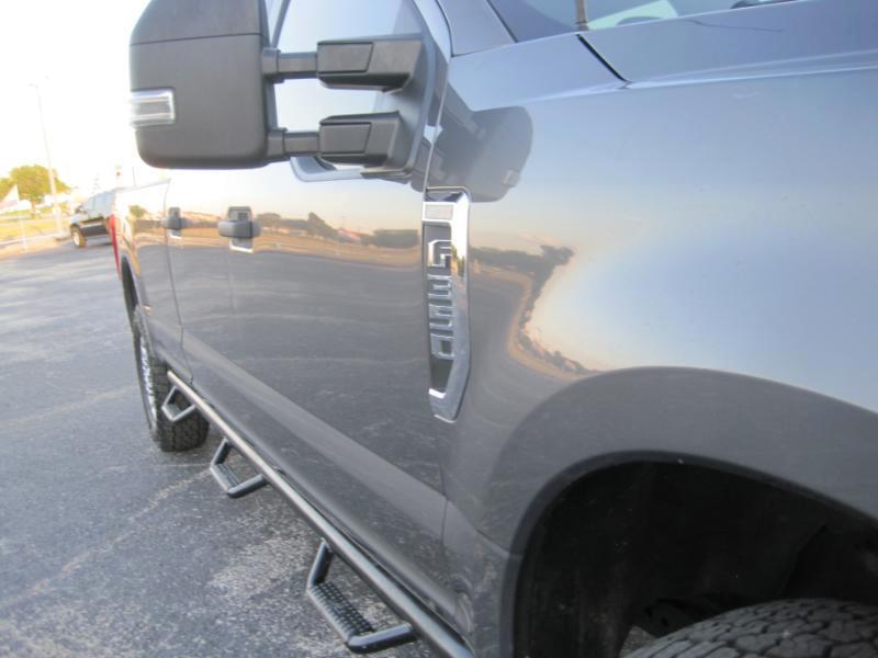 Ford F-350 SD FX4 Crew Cab Long Bed 4WD 2022