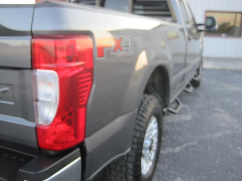 Ford F-350 SD FX4 Crew Cab Long Bed 4WD 2022