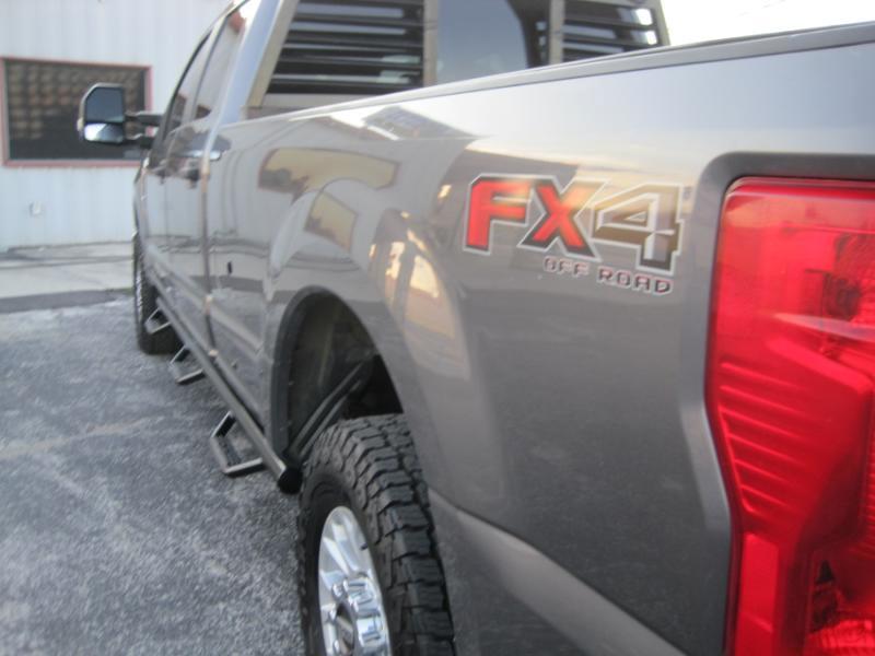 Ford F-350 SD FX4 Crew Cab Long Bed 4WD 2022