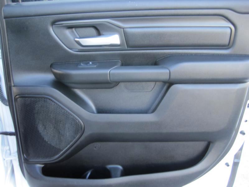 RAM 1500 Tradesman Crew Cab LWB 4WD 2023
