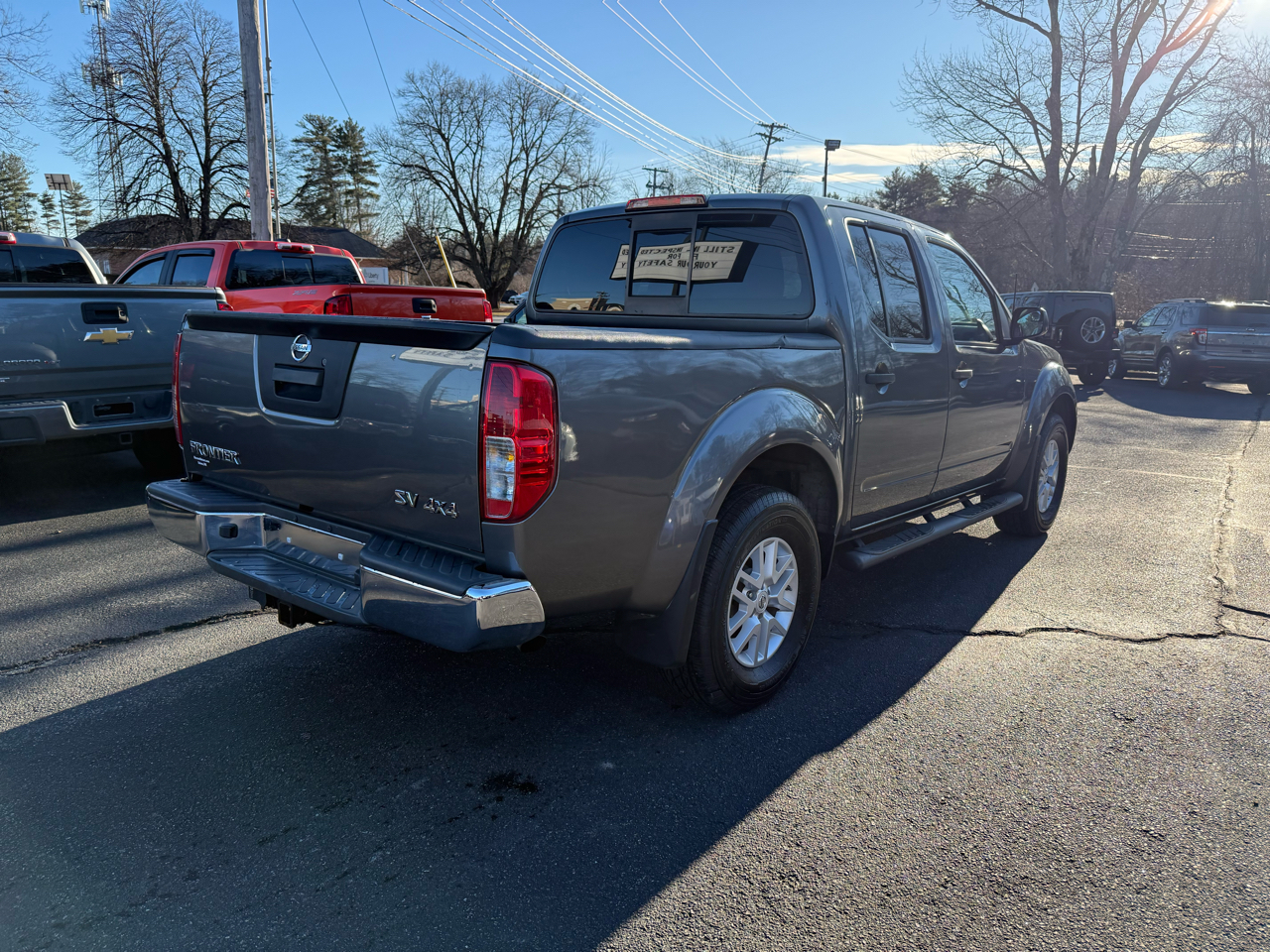 Nissan Frontier Crew Cab 4x4 SV 2018
