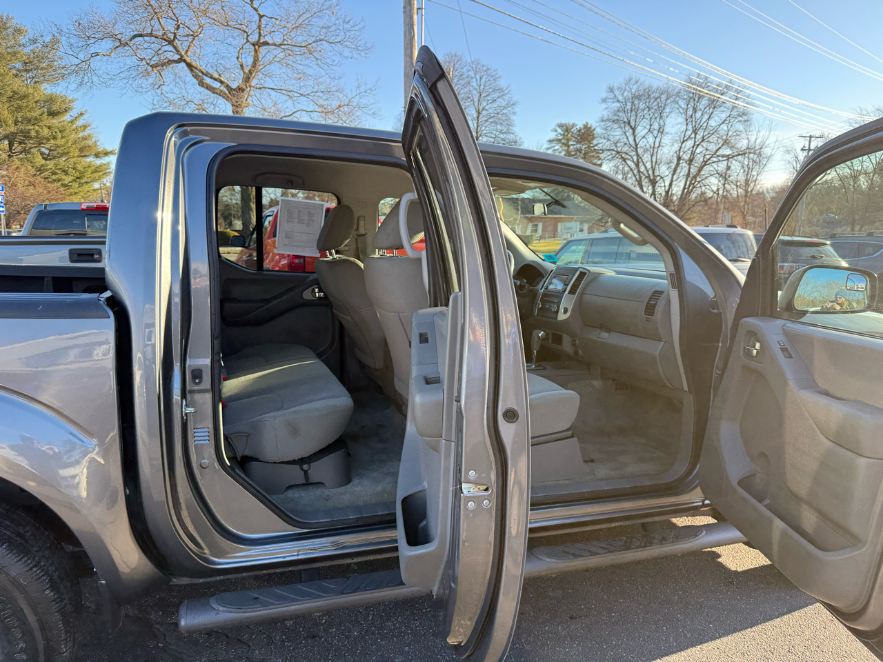 Nissan Frontier Crew Cab 4x4 SV 2018