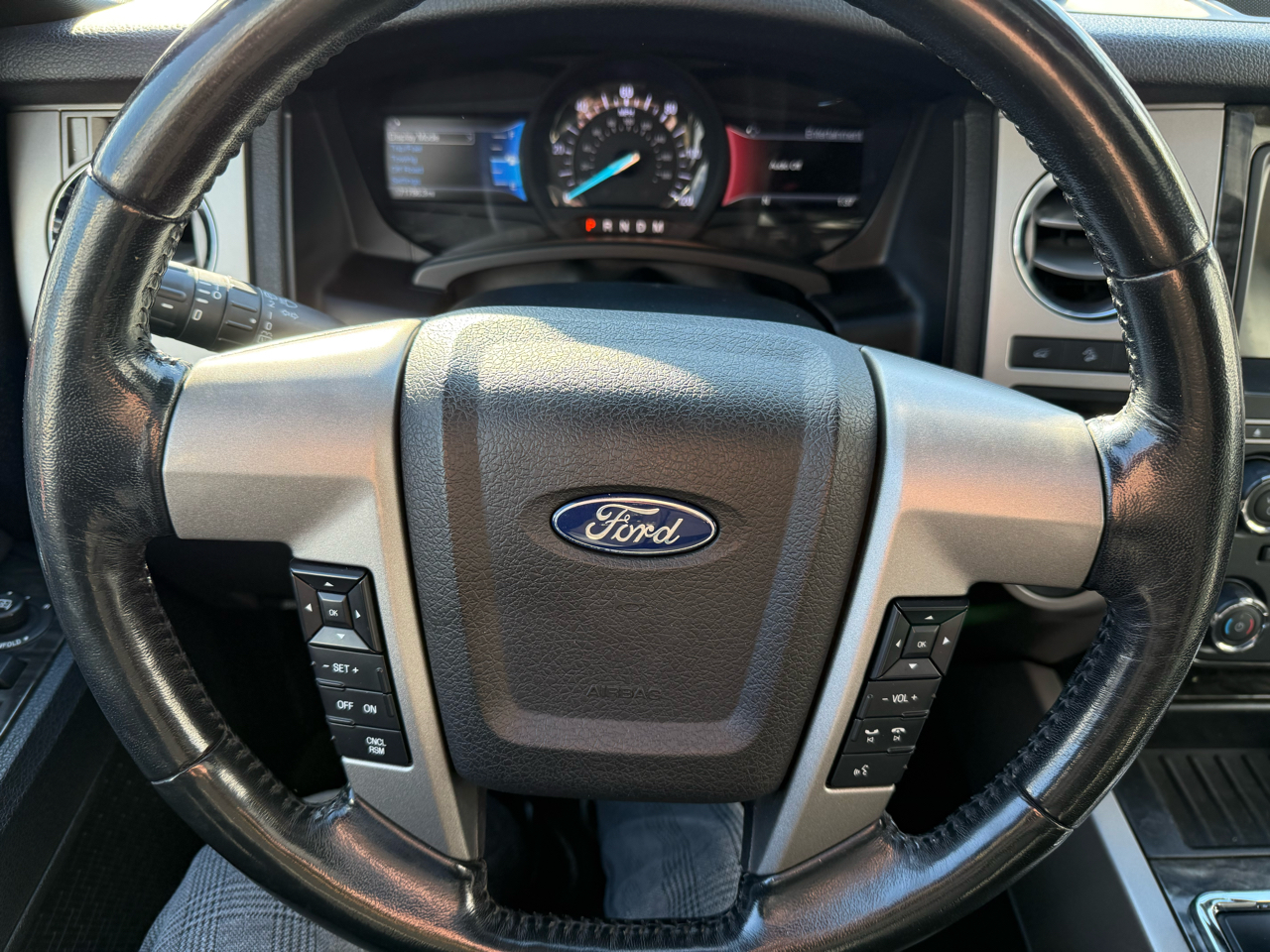 Ford Expedition  2017