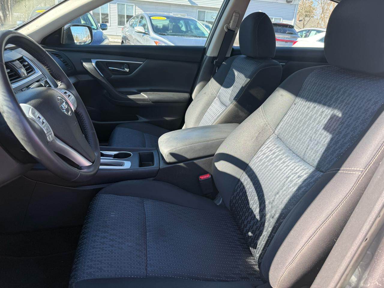 Nissan Altima 2.5 SV 2016