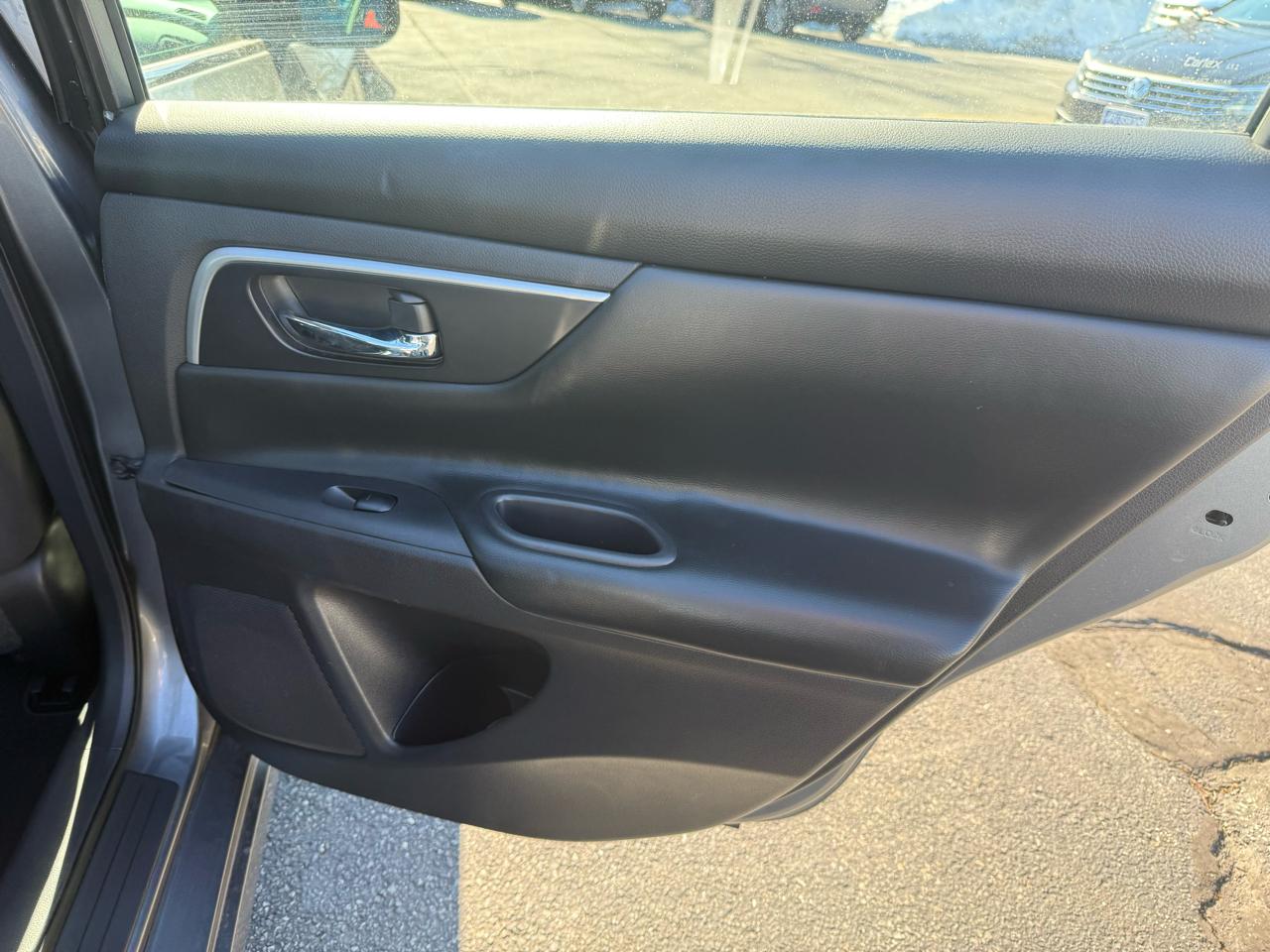 Nissan Altima 2.5 SV 2016