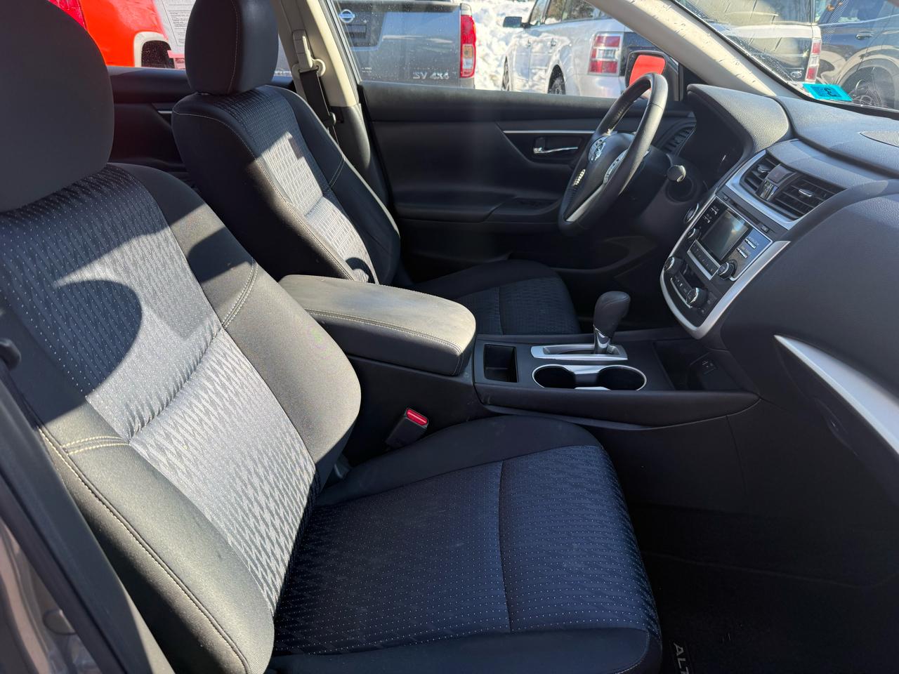 Nissan Altima 2.5 SV 2016