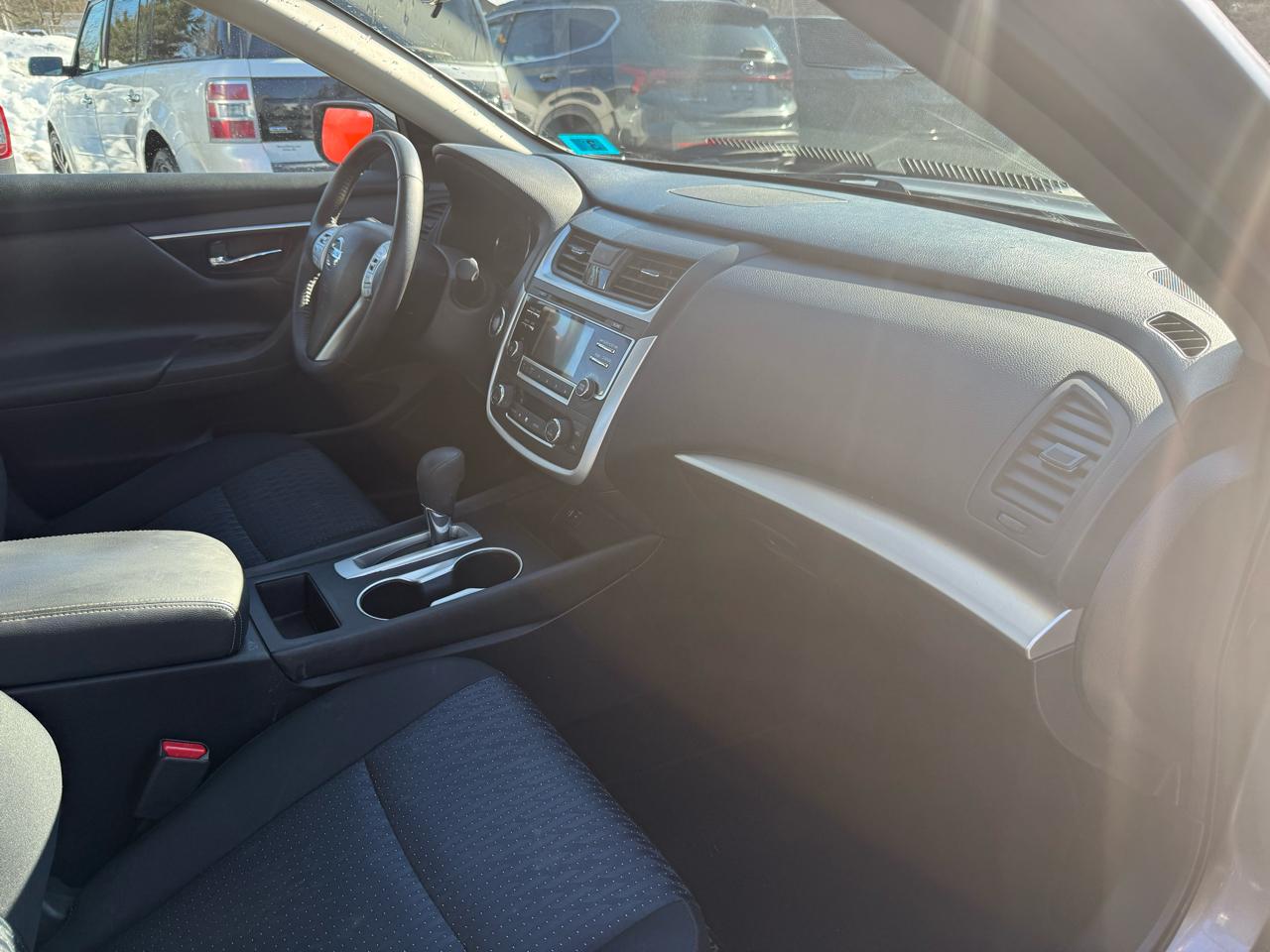 Nissan Altima 2.5 SV 2016