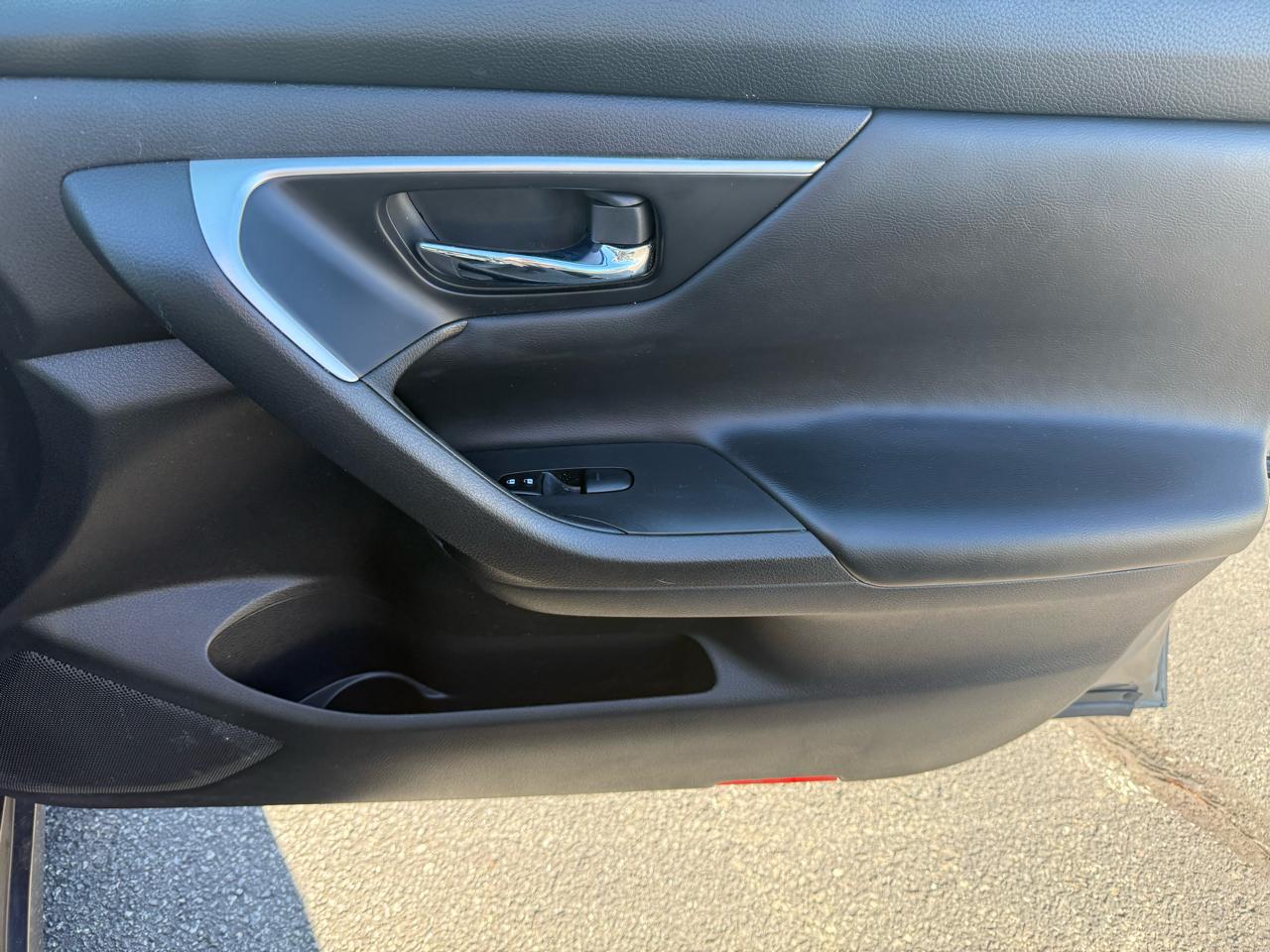 Nissan Altima 2.5 SV 2016