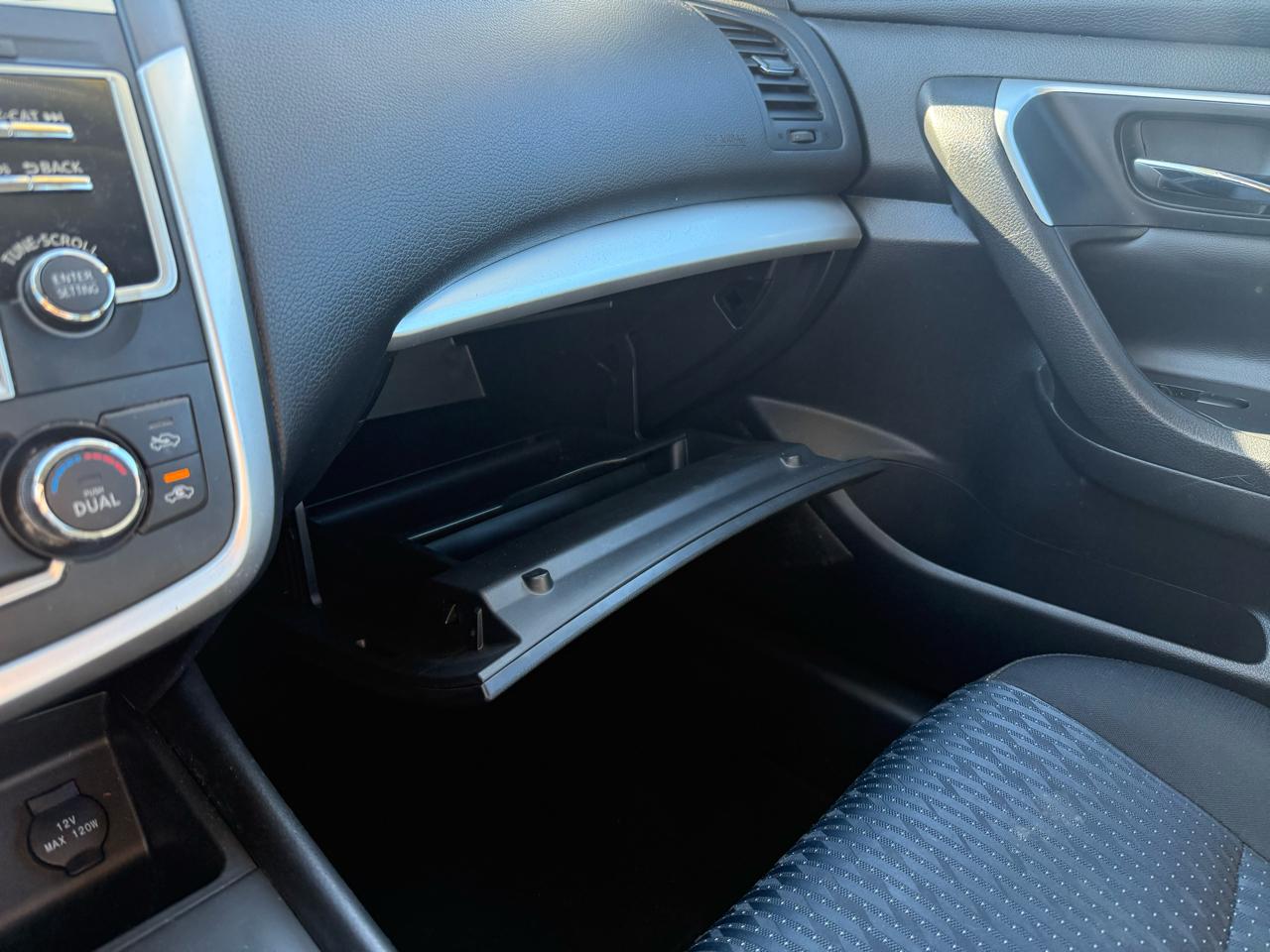 Nissan Altima 2.5 SV 2016