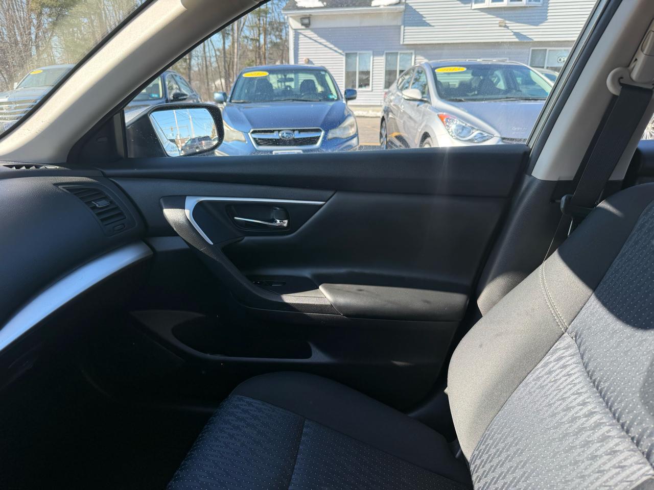 Nissan Altima 2.5 SV 2016