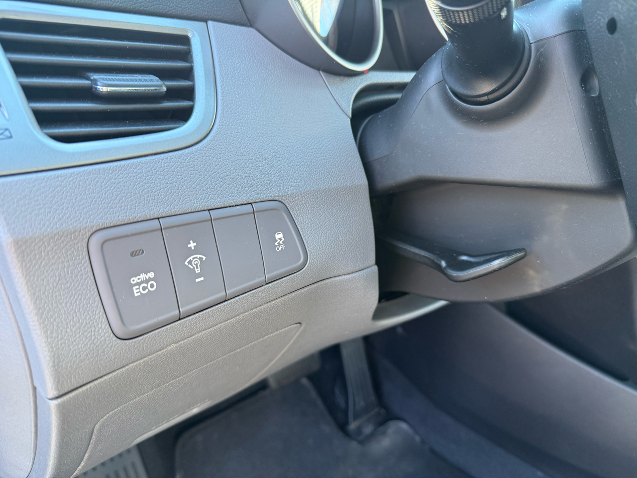 Hyundai Elantra  2013