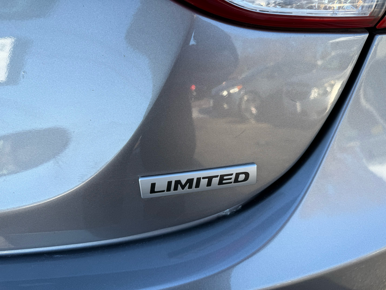 Hyundai Elantra  2013