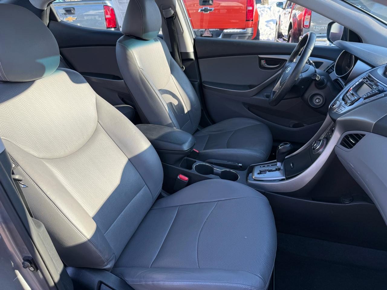 Hyundai Elantra  2013