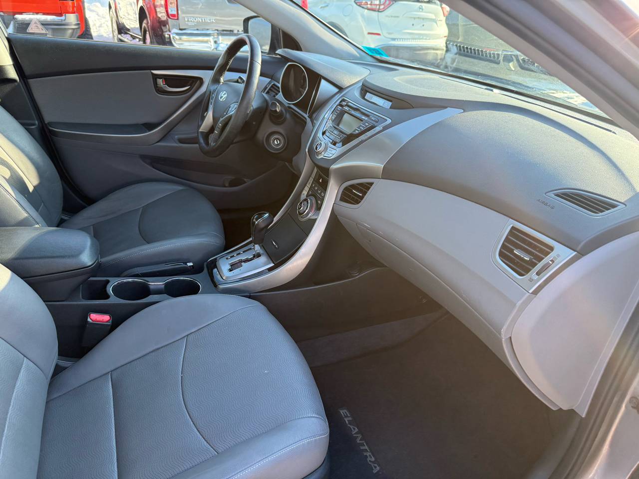 Hyundai Elantra  2013