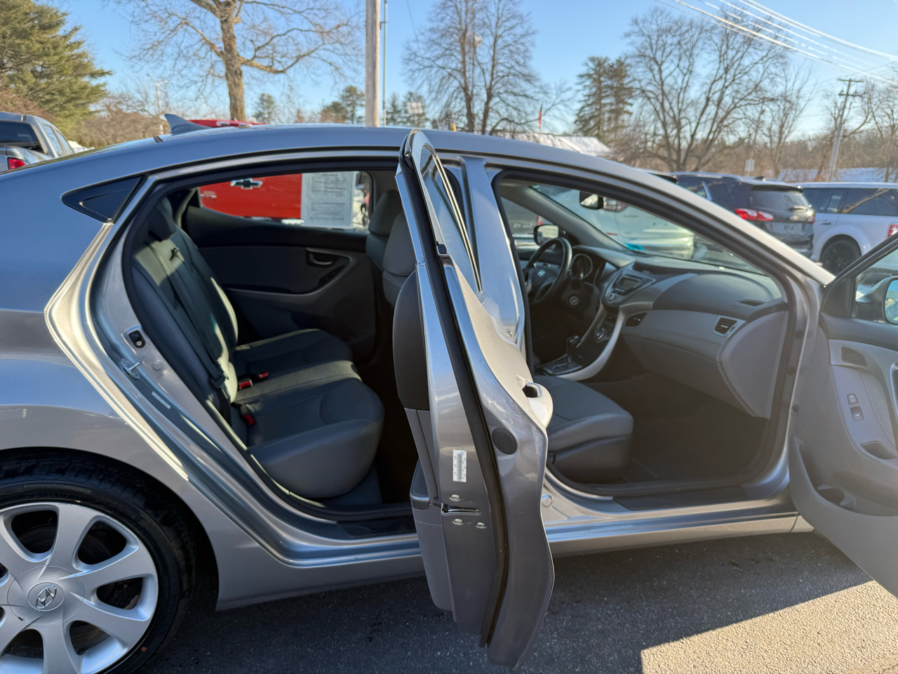 Hyundai Elantra  2013