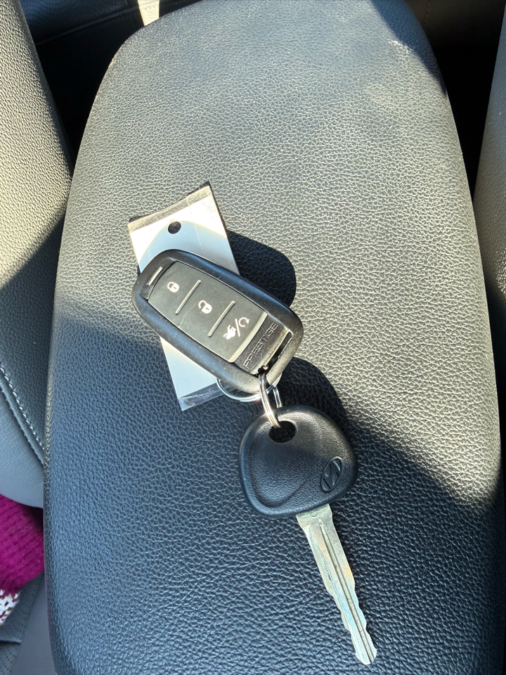 Hyundai Elantra  2013