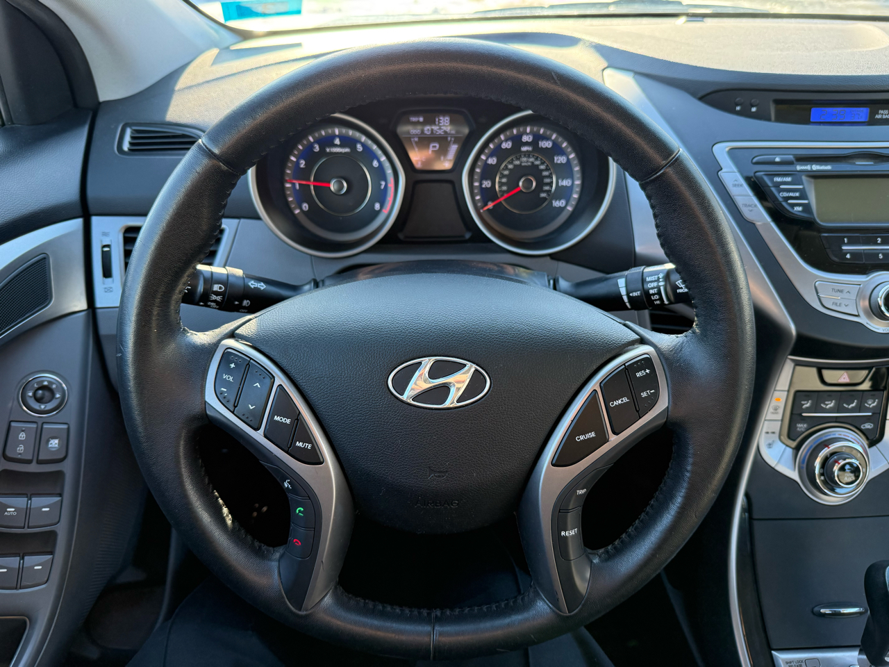 Hyundai Elantra  2013