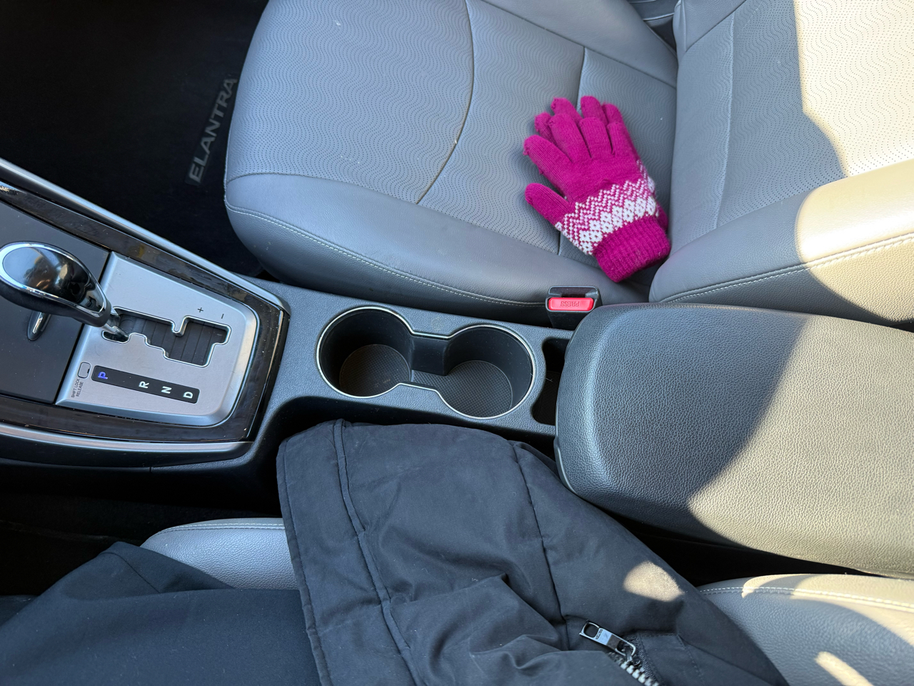 Hyundai Elantra  2013