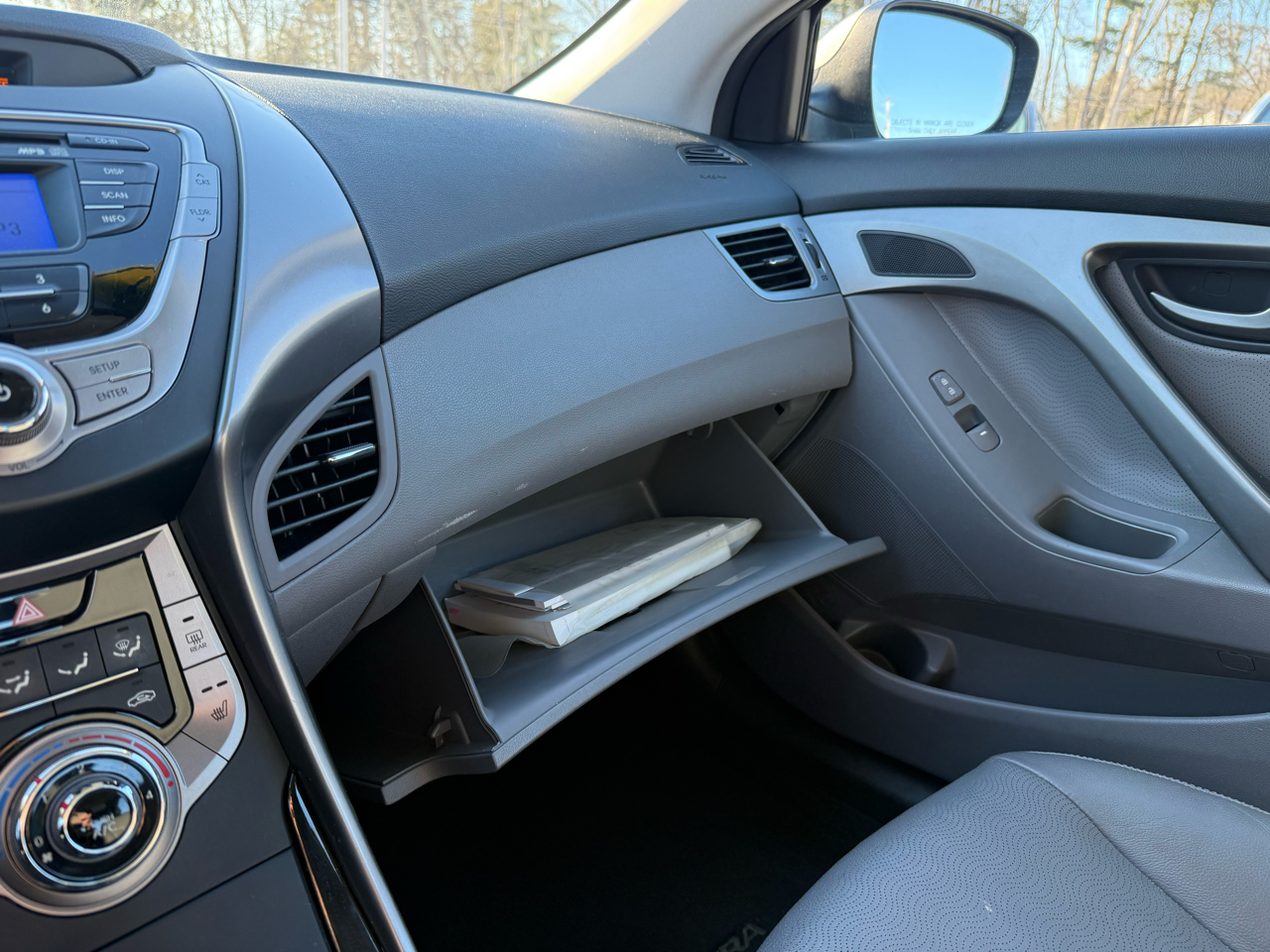 Hyundai Elantra  2013