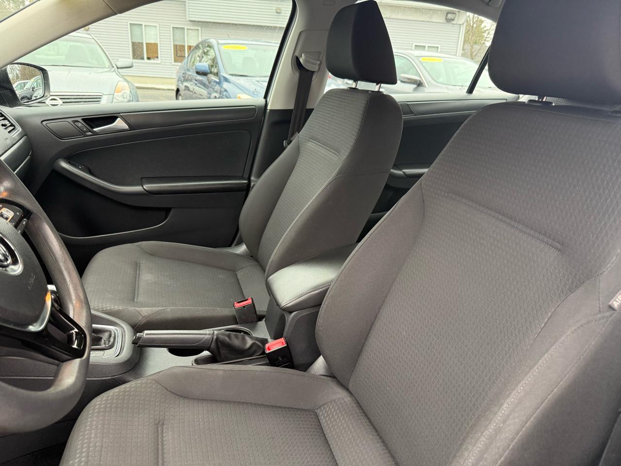 Volkswagen Jetta Sedan  2015