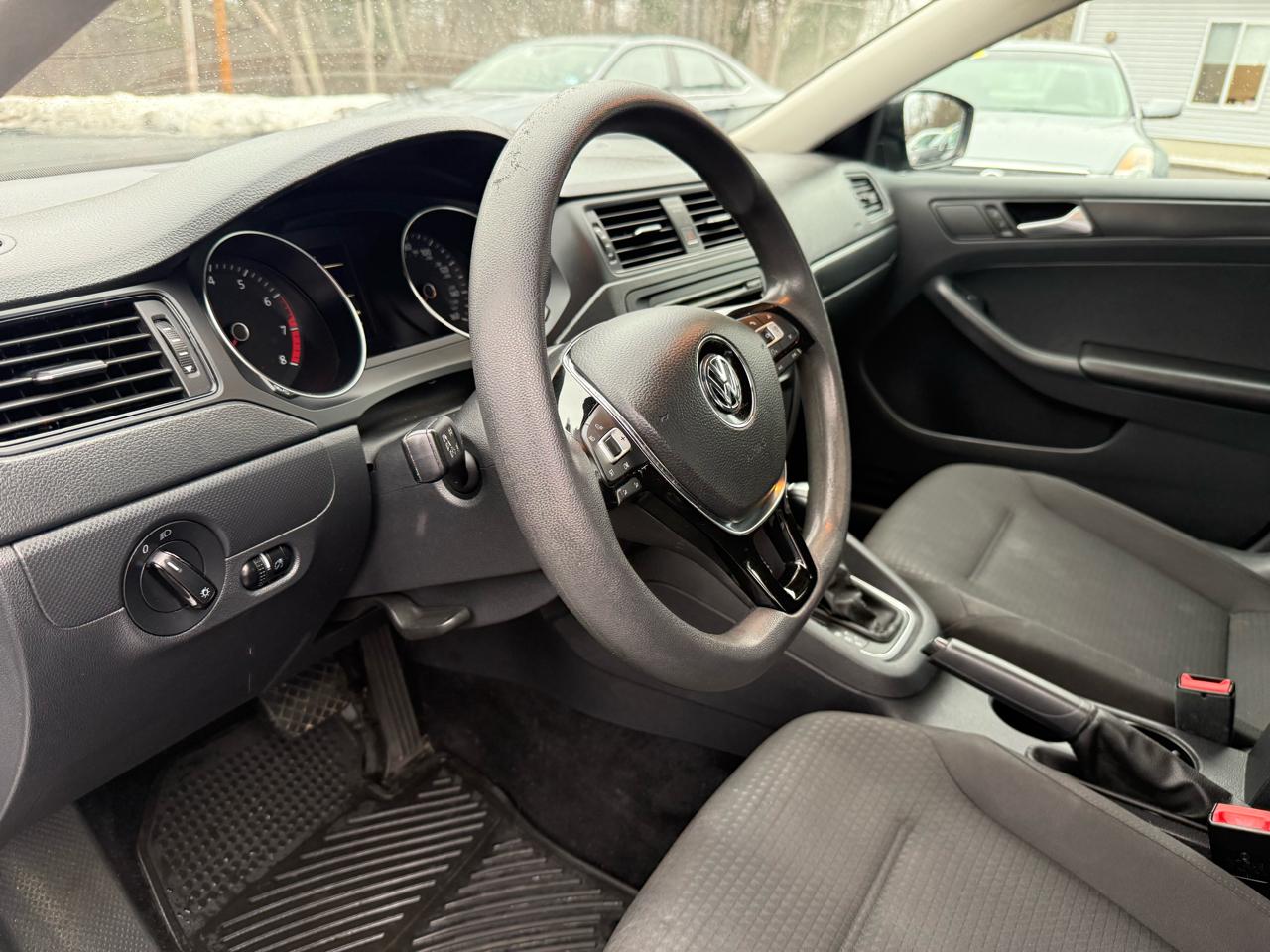 Volkswagen Jetta Sedan  2015